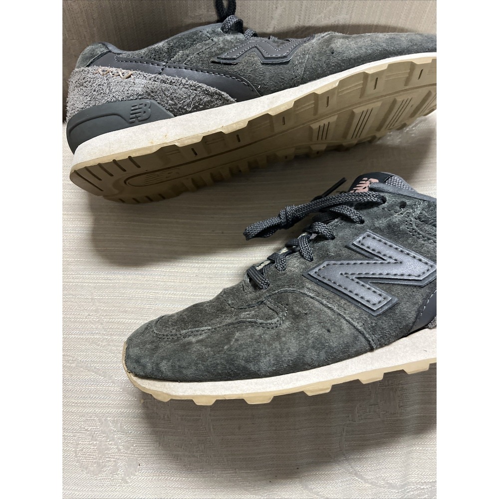 New Balance NB 696 Suede Gray Women's Sz US 7.5 B Athletic Running Shoes - Picture 3 of 16